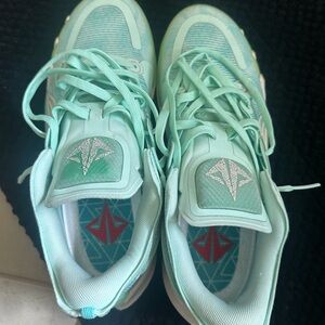 Men's Athletic Shoes in Mint Green